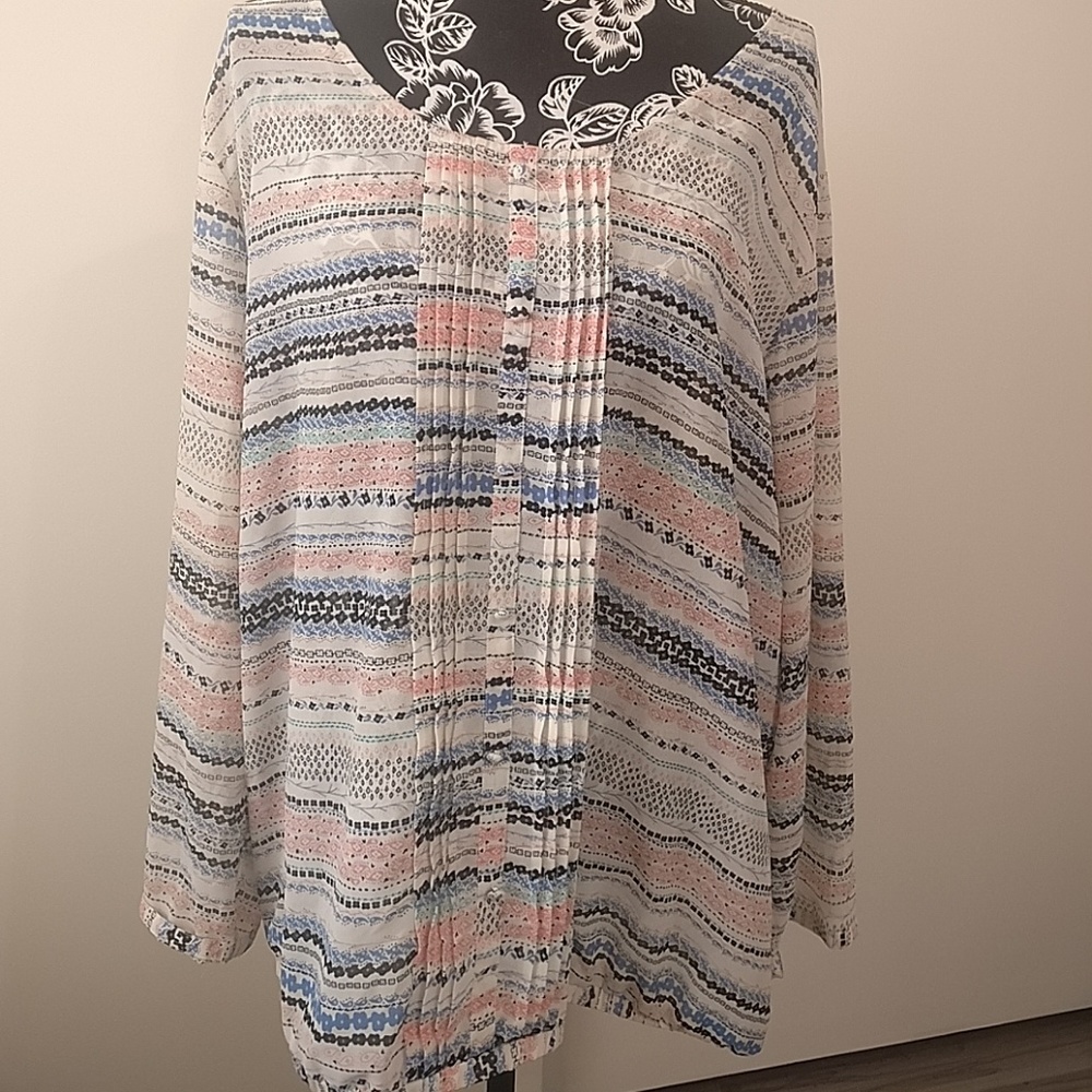 Blouse - Picture 2 of 3